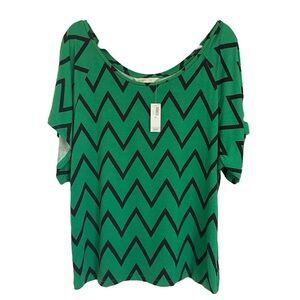 Vibrant Green Old Navy XL Short Sleeve Tee with Zigzag Pattern